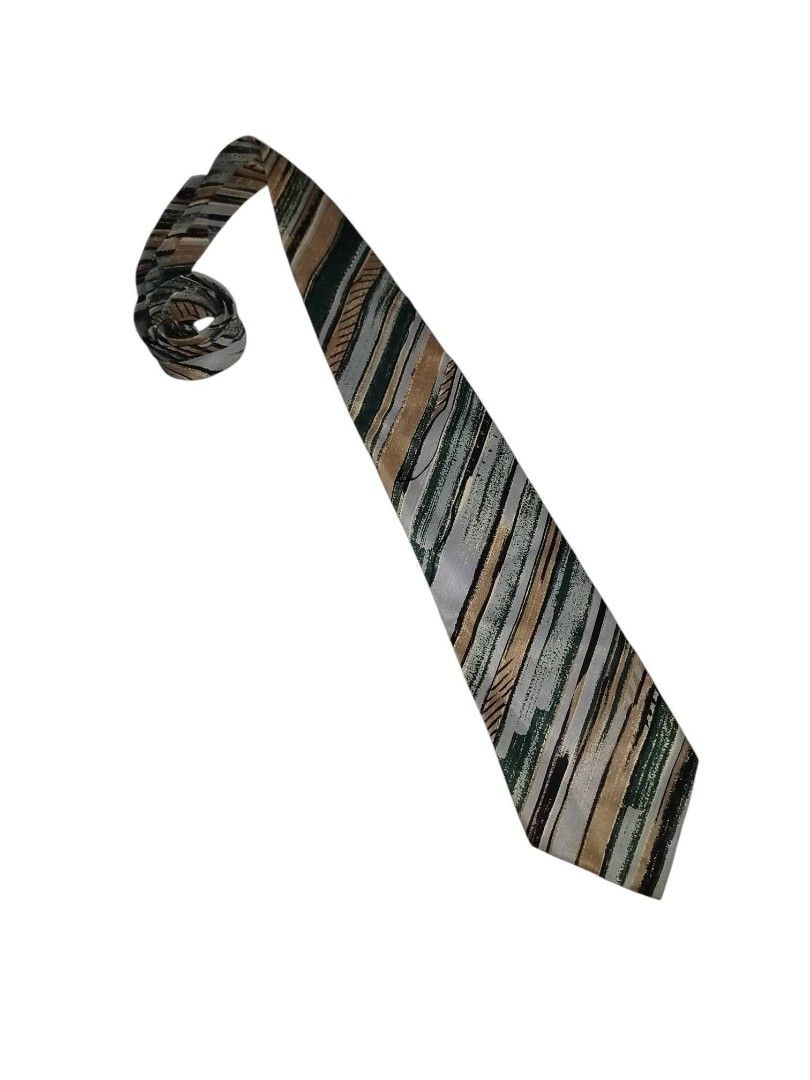 Issey Miyake Silk Neck Tie (Category: Luxury Accessories) located in Manila. Submitted by marlonmuncada_picker05 (Listing ID 1470504358, Image 1). Description: 📍ISSEY MIYAKE NECK TIE 100% SILK ✅MADE IN JAPAN ✅550 + SF ✅9/10 COLOR RATE ✅9/10 CONDITION ✅NO ISSUE ✅MOP: GCASH / MAYA ✅MOD : J&T / LALAMOVE.