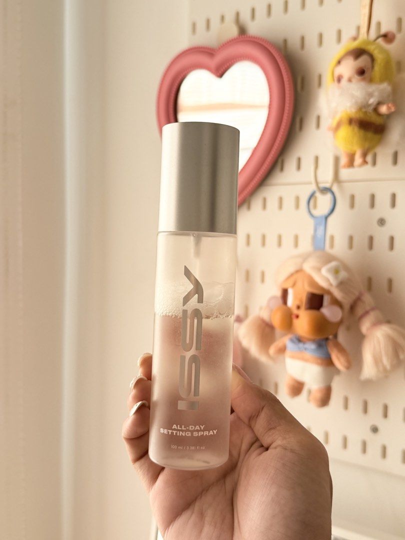 Issy All-Day Setting Spray 100ml (Category: Makeup) located in Taguig. Submitted by kitty.bloom (Listing ID 1470410375, Image 1). Description: 🛒Issy Makep Setting Spray ✮70% pa laman . . ₱220 only!.