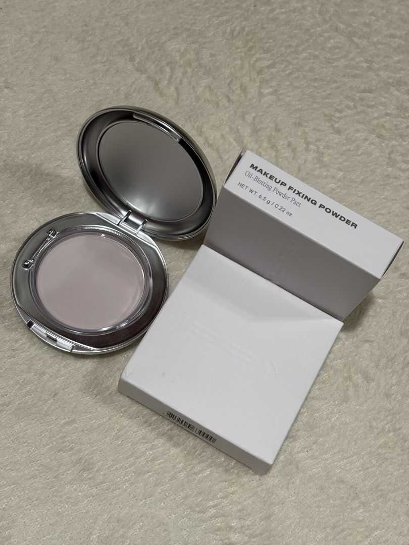 Issy Makeup Fixing Powder (Category: Makeup) located in Quezon City. Submitted by cssybrgn_ (Listing ID 1470546658, Image 1). Description: [Brand New; opened for photos & quality checking only] SRP: 549 - 6.5 g - for all skin tones and skin types - best for retouching, oil-blotting powder - no coverage, no white cast Expiration Date: August 2028.