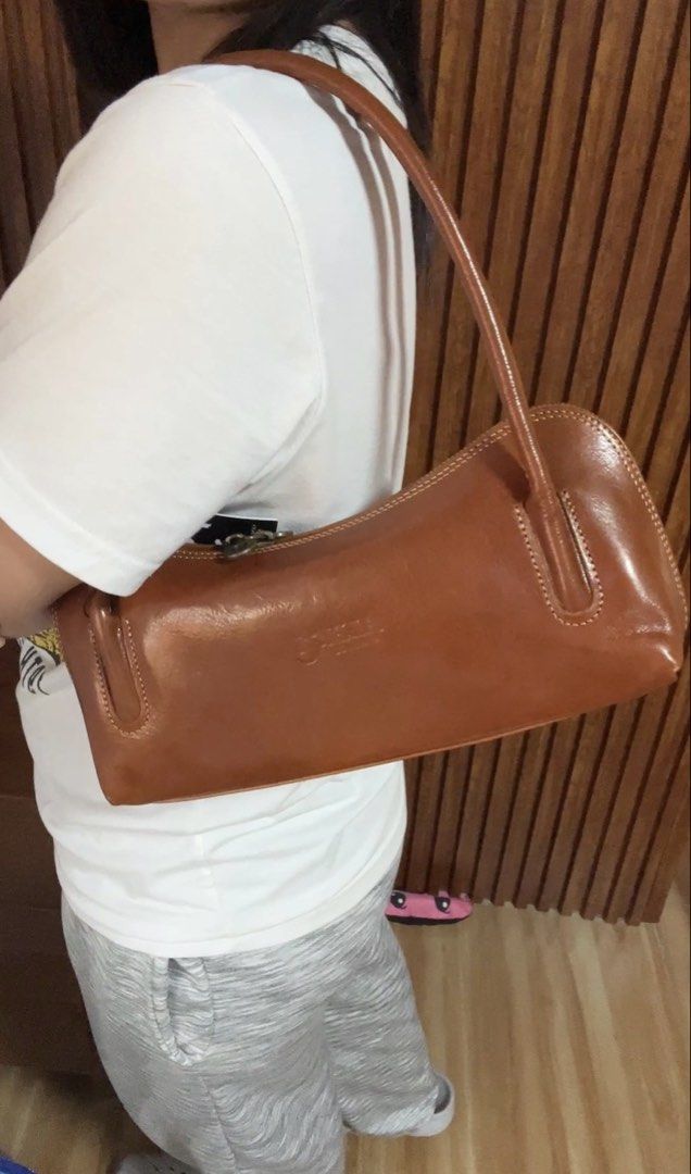 Italian LeathER Shoulder bag (Category: Shoulder Bags) located in Cabanatuan. Submitted by hellorhea (Listing ID 1470430659, Image 2). Description: Brand new with tags fresh from the US. .