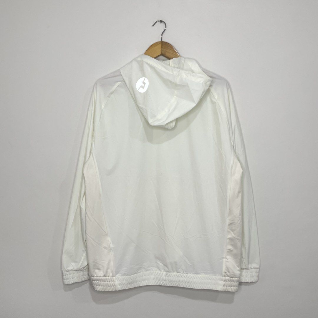 J. Lindeberg Tech Mid - Mid Layer Jacket (Category: Coats, Jackets and Outerwear) located in Manila. Submitted by saintjohnn (Listing ID 1470495095, Image 3). Description: J. Lindeberg Tech Mid - Mid Layer Jacket Size: XL Length: 28" Width: 22.5" Authentic No Issue ₱5,000.