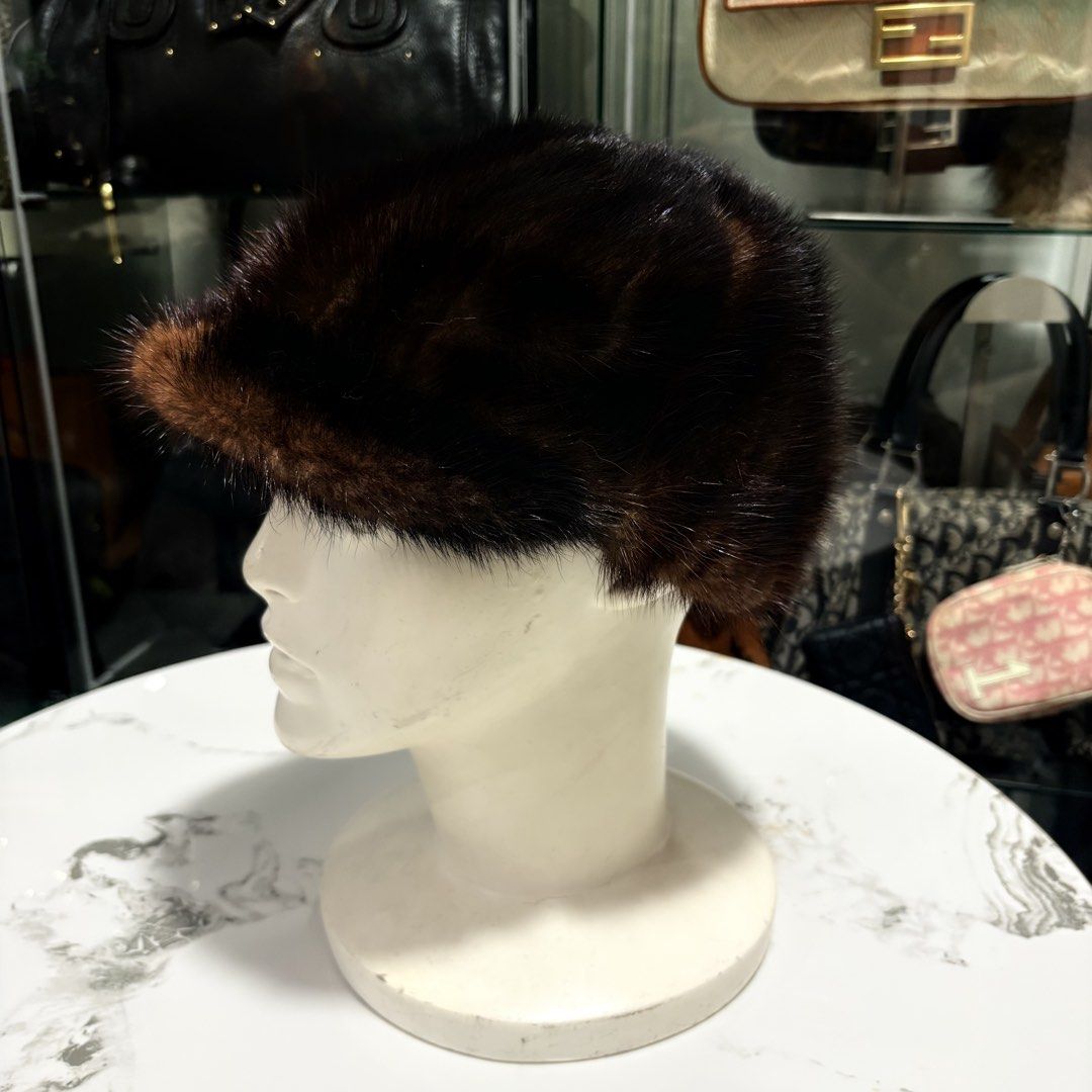 Japan Real Mink Fur Hat (Category: Hats & Beanies) located in Binangonan. Submitted by makoleksyon (Listing ID 1470533638, Image 3). Description: Excellent condition Like new No flaws Bought in Japan 💯% Authentic real mink fur.