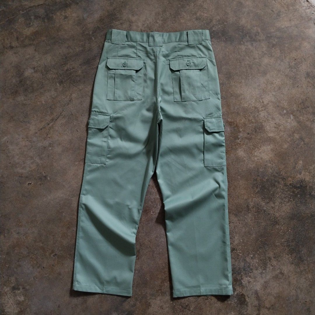 japanese workwear mint green cargo pants (Category: Trousers) located in Bulacan. Submitted by hustleoverluckphv2 (Listing ID 1470497478, Image 2). Description: japanese workwear mint green cargo pants Measurements Waist - 34" Length - 40" Hem - 9" Thigh - 12" Inseam - 28" Issue: stains Claim - 299.