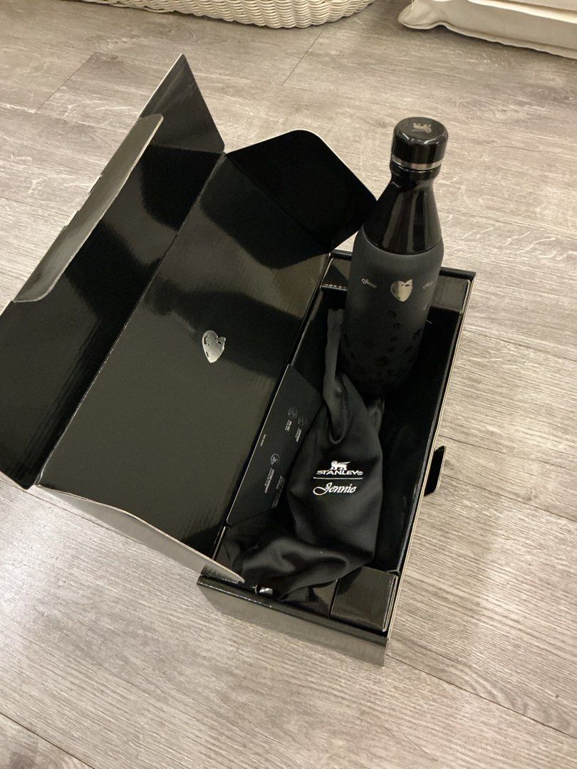 JENNIE STANLEY (Category: Water Bottles & Tumblers) located in Manila. Submitted by swifttiger_d1a8c7 (Listing ID 1470467863, Image 3). Description: .