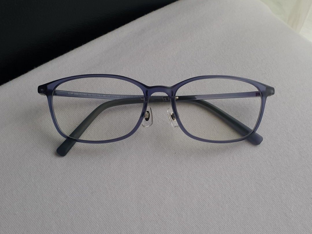 JINS Tokyo Eyeglass Frame (Category: Sunglasses & Eyewear) located in Quezon City. Submitted by WasalakTwo (Listing ID 1470440545, Image 1). Description: Bought in Japan Durable and high quality Excellent condition Clean and presentable Lens are graded, but replaceable Open for delivery nationwide Front Width 13.3cm Front Height 3.7cm.