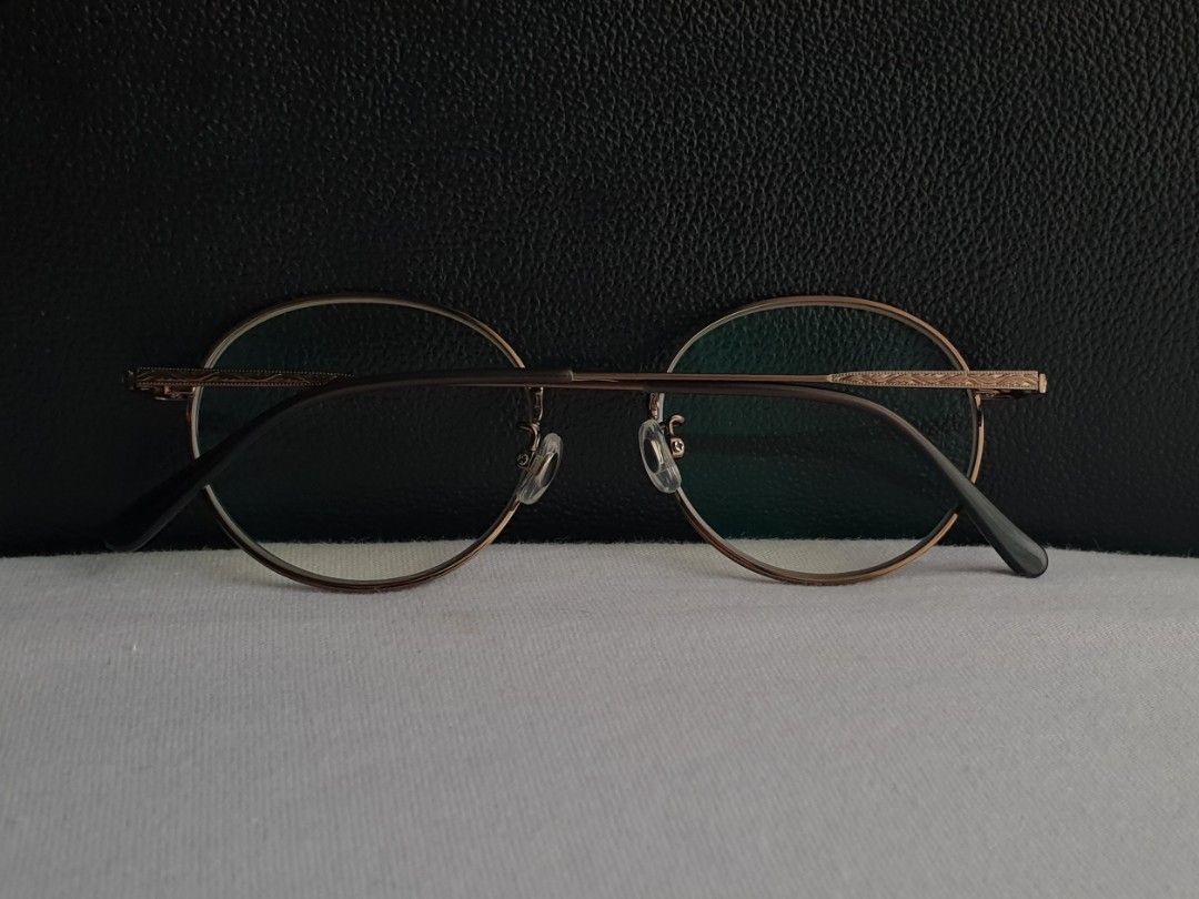 JINS Tokyo Retro Eyeglass Frame (Category: Sunglasses & Eyewear) located in Quezon City. Submitted by WasalakTwo (Listing ID 1470438696, Image 2). Description: Bought in Japan Durable and high quality Excellent condition Clean and presentable Lens are graded, but replaceable Open for delivery nationwide Front Width 13.4cm Front Height 4.6cm.