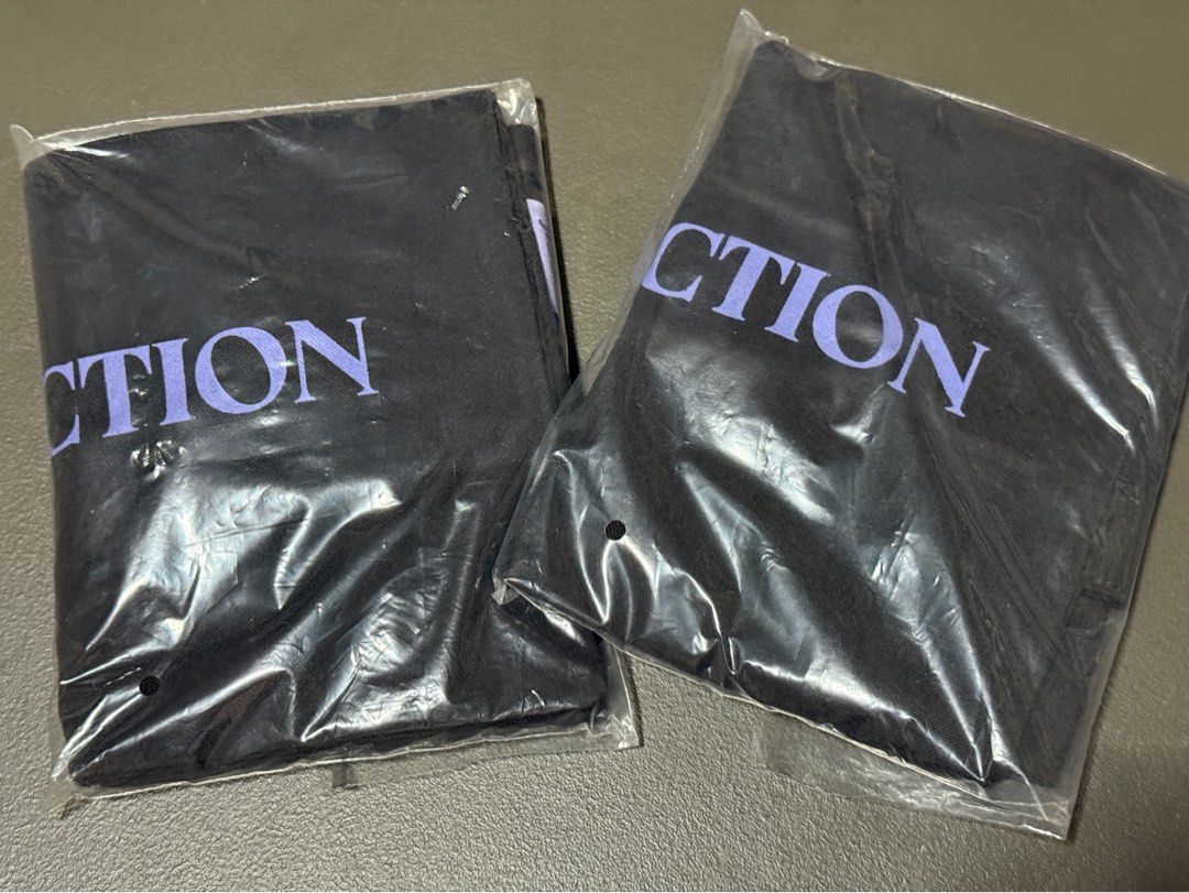 Jisoo love lights action tote bag (Category: Tote Bags) located in San Juan City. Submitted by teas_atbp (Listing ID 1470487571, Image 3). Description: .