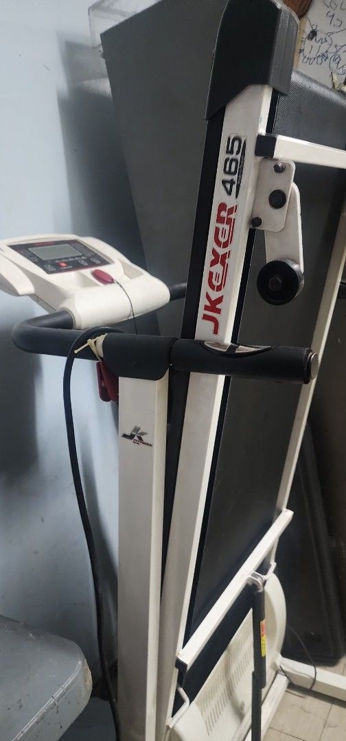 JKExer 465 Motorized Treadmill (Category: Cardio & Fitness Machines) located in Manila. Submitted by wildeagle.572728 (Listing ID 1470415330, Image 1). Description: - Brand/Model: JKExer 465 Motorized Treadmill - Condition: Strong motor, well-maintained - Features: Foldable space-saving frame, digital console with clear screen, safety key - Origin: Made in Taiwan - Color: White and black - Note: Heavy equipment, self-pickup required.