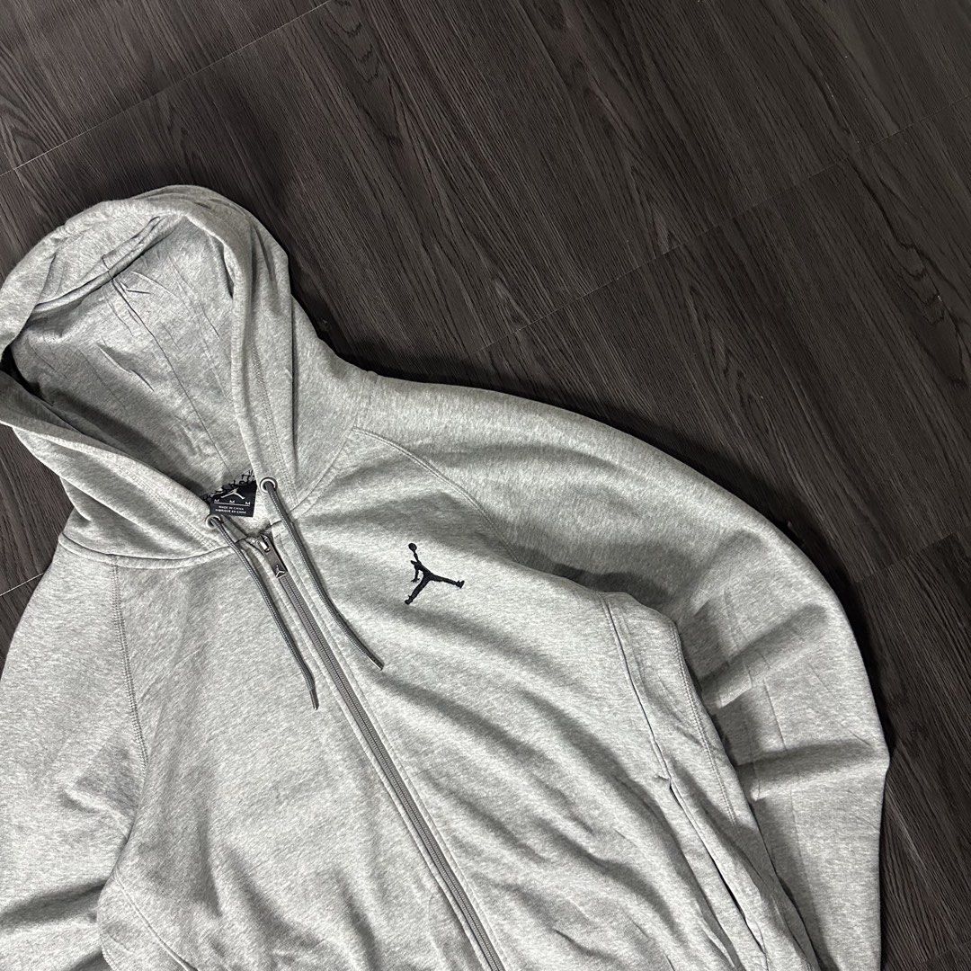 JORDAN (Category: Formal Shirts) located in San Jose del Monte. Submitted by xanthrift2.0 (Listing ID 1470457536, Image 2). Description: JORDAN ZIP UP HOODIE color rate: 9.9/10 dimes: 22 x 28 (med to large) ₱1,399.