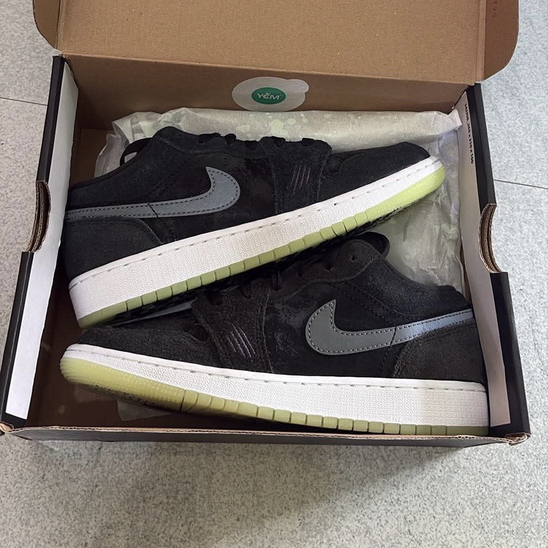 Jordan 1 Low Inner Beast (Category: Babies & Kids Fashion) located in Manila. Submitted by topdawgwardrobe (Listing ID 1470403892, Image 1). Description: Jordan 1 Low Inner Beast Complete OG Box With paperbag Brandnew 4.5y GS / 6 womens ₱2500.