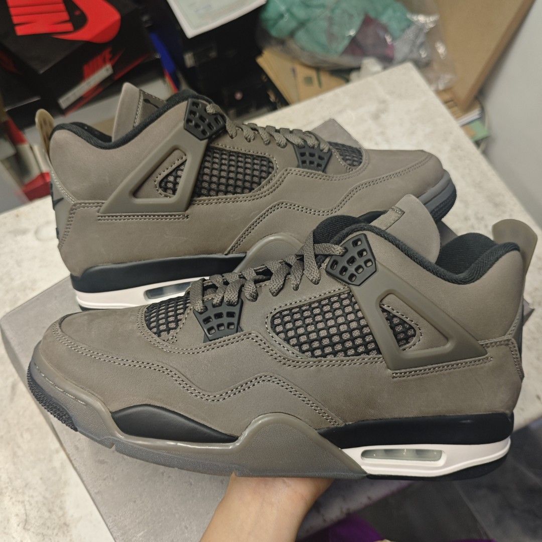 Jordan 4 Retro Medium Olive (Category: Sneakers) located in Iloilo. Submitted by teezeewhyyy (Listing ID 1470444638, Image 2). Description: .