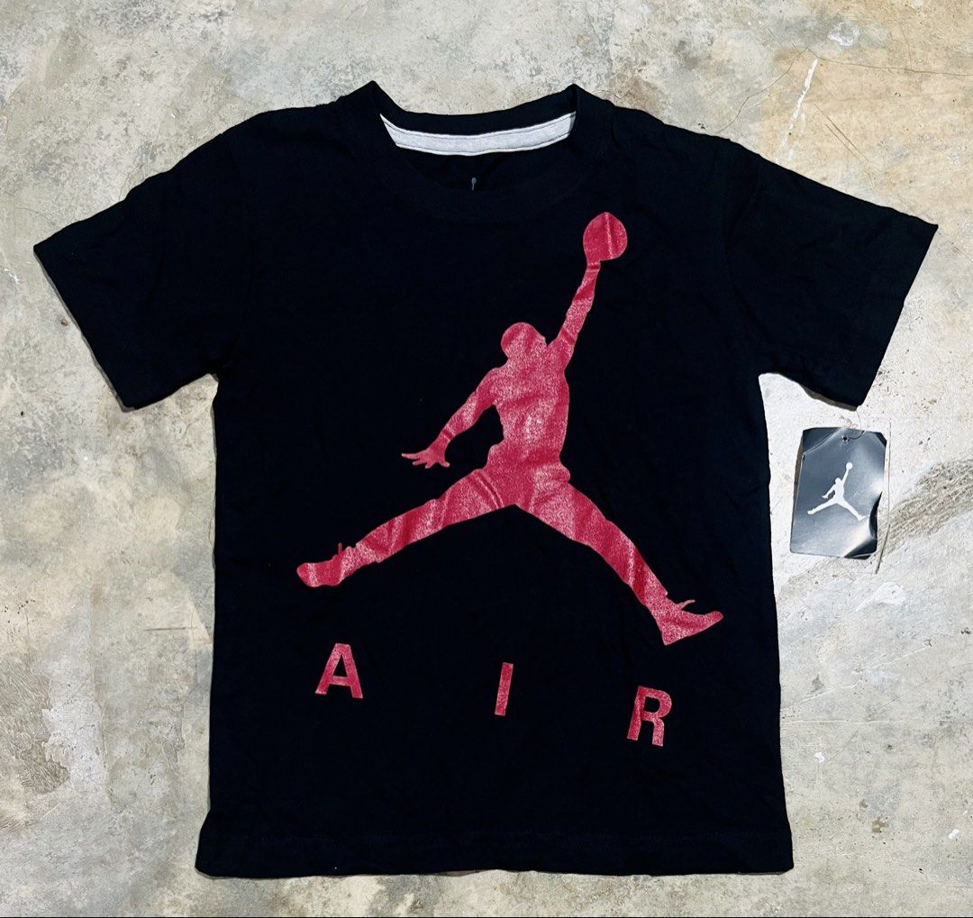 Jordan Big Logo Shirt (Category: Babies & Kids Fashion) located in Navotas City. Submitted by y2kikaystuff (Listing ID 1470363231, Image 1). Description: Jordan Big Logo Shirt Size 6 fits 5-7 years old Brand new No issue Not ukay From Japan 600 only Pm me.