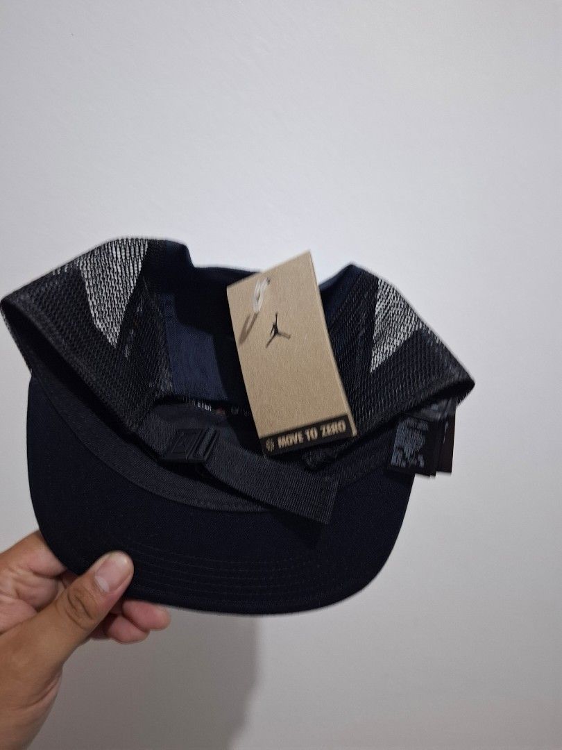Jordan cap (Category: Caps & Hats) located in Tarlac. Submitted by christopher.24 (Listing ID 1470396164, Image 2). Description: brandnew legit available sizes small to med large to xl.