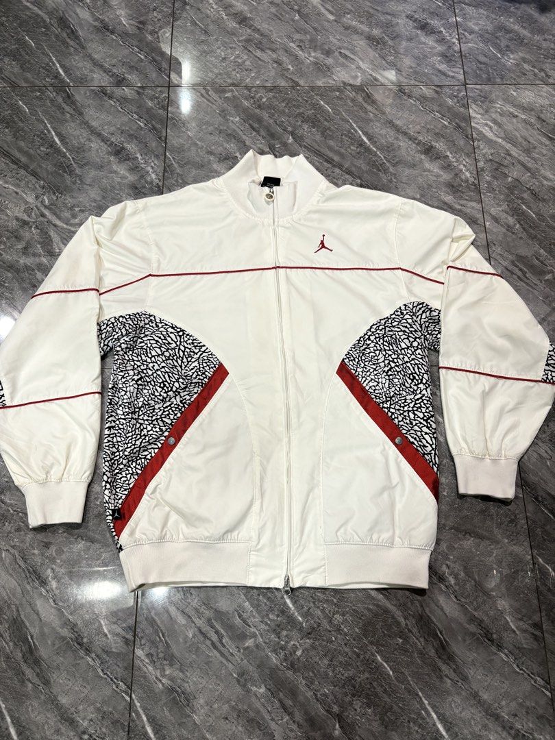 JORDAN CEMENT VINTAGE JACKET (Category: Coats, Jackets and Outerwear) located in Pasay City. Submitted by maads (Listing ID 1470419079, Image 1). Description: SIZE MEDIUM FITS LARGE W 23 x L 28 No issue.