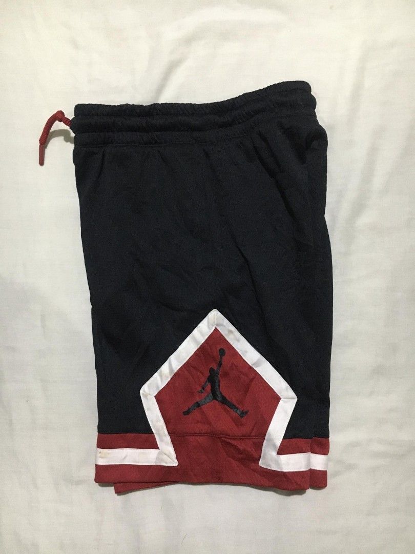 Jordan Jumpman Diamond (Category: Shorts) located in Quezon City. Submitted by thriftyzx (Listing ID 1470409118, Image 2). Description: Jordan Diamond Short Size: XS Youth Waistline: 22-26 length : 15 Need wash Excellent Condition Cut tags 999 Freeshipping Location: QC.