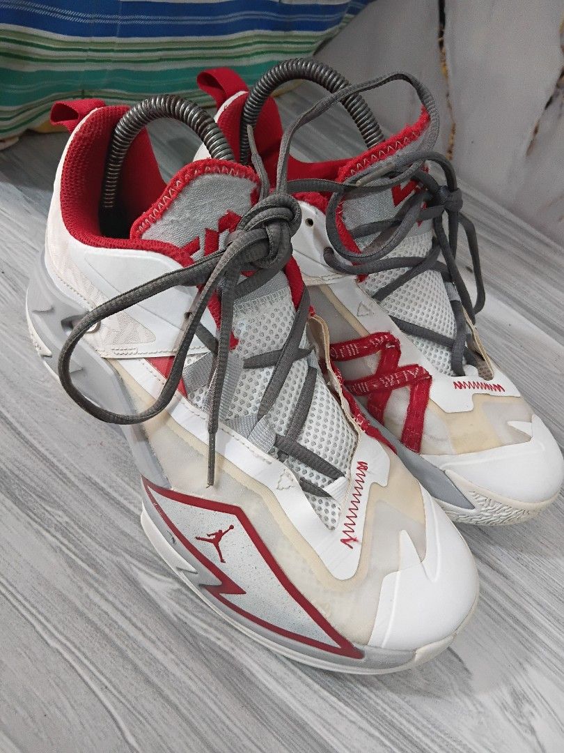 JORDAN ONE TAKE 3 SHOES SIZE 6.5 MEN (Category: Sneakers) located in General Mariano Alvarez. Submitted by adonid (Listing ID 1470360649, Image 3). Description: JORDAN ONE TAKE 3 SHOES SIZE 6.5 MEN ISSUE KITA SA PIC SIRA YUNG PASUKAN NG SINTAS PAGAWA NYU N LANG SIGN OF USAGE LOC. GMA CAVITE PHP 700.