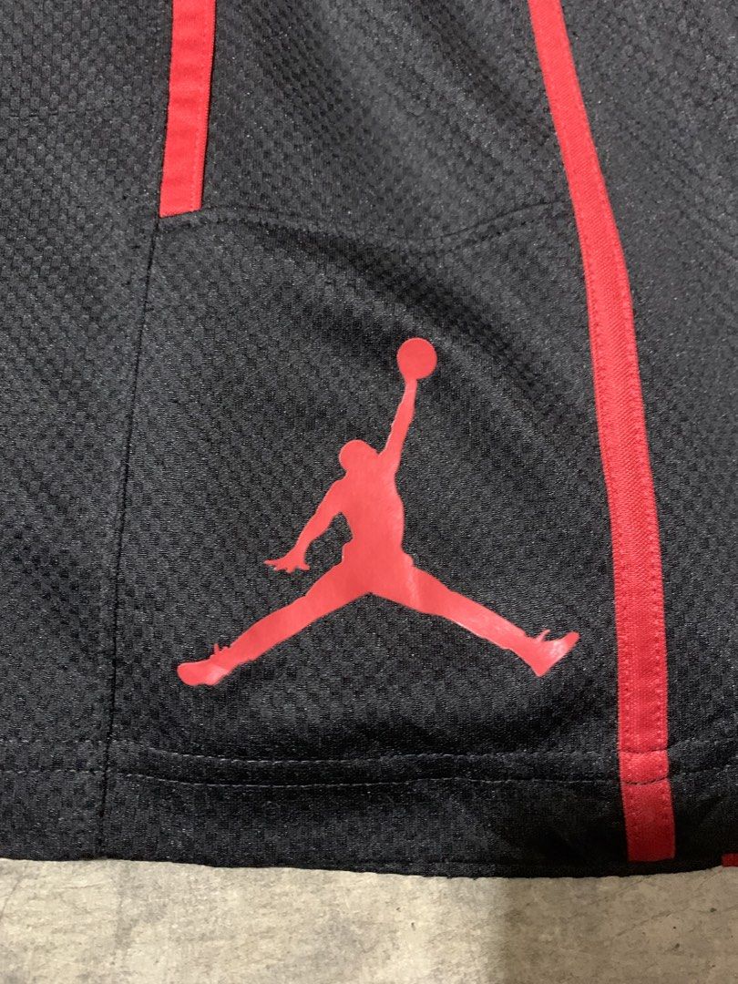 Jordan Shorts (Category: Shorts) located in Tibiao. Submitted by notaveragethrift (Listing ID 1470499853, Image 3). Description: Waist - 32 stretchable up to 36 Length- 21 Leg Opening- 11.5 CR-9.7/10 or better Good Condition Need wash No crack prints.