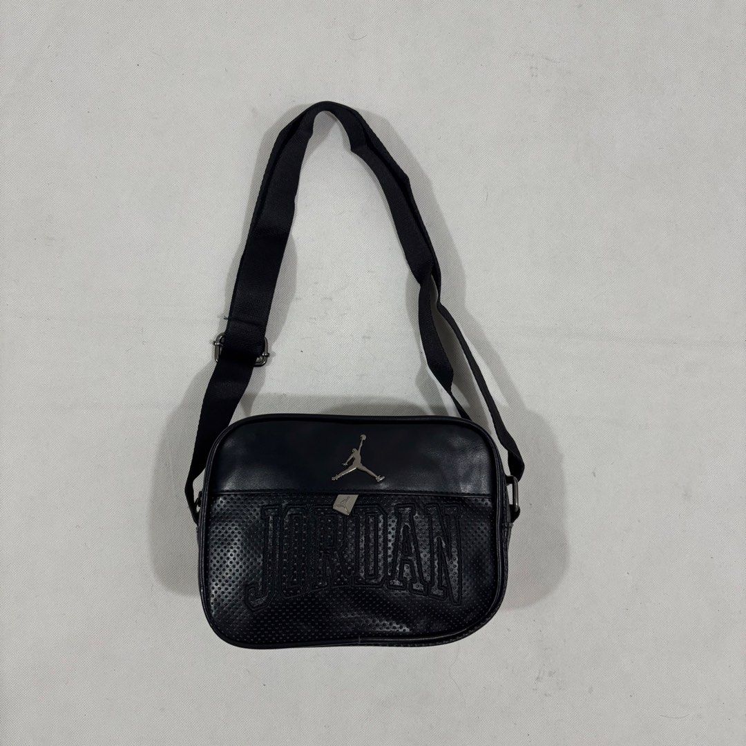 Jordan Sling Shoulder Bag (Category: Sling Bags) located in Cavite. Submitted by itsayaaa (Listing ID 1470541630, Image 2). Description: No issue Excellent Condition .