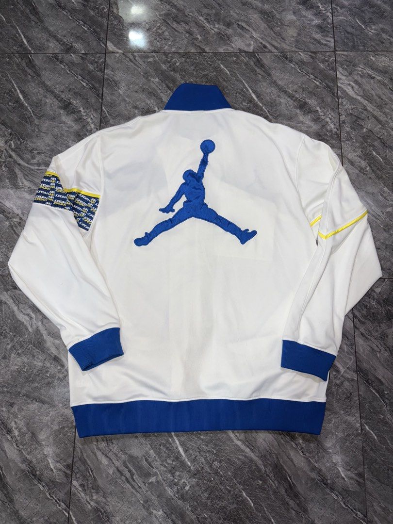 JORDAN VINTAGE JACKET (Category: Coats, Jackets and Outerwear) located in Pasay City. Submitted by maads (Listing ID 1470419850, Image 2). Description: SIZE LARGE GOOD CONDITION W 24 x L 29.