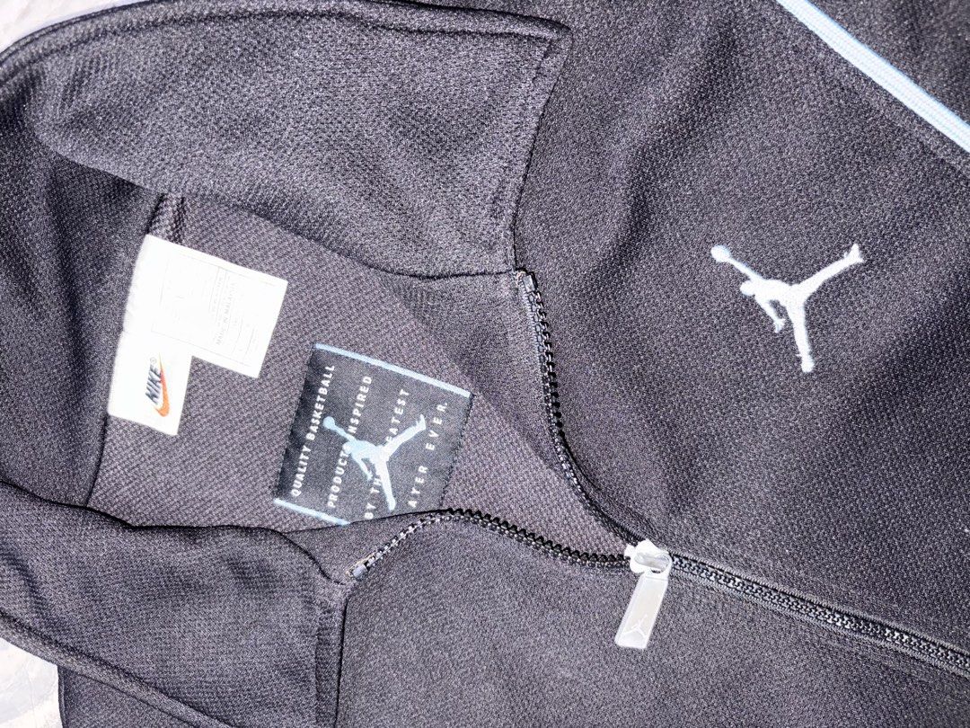 JORDAN VINTAGW WARM UP POLO (Category: Tshirts & Polo Shirts ) located in Pasay City. Submitted by maads (Listing ID 1470426102, Image 3). Description: SIZE LARGE FITS XL W 24.5 x L 30.5 NO ISSUE.