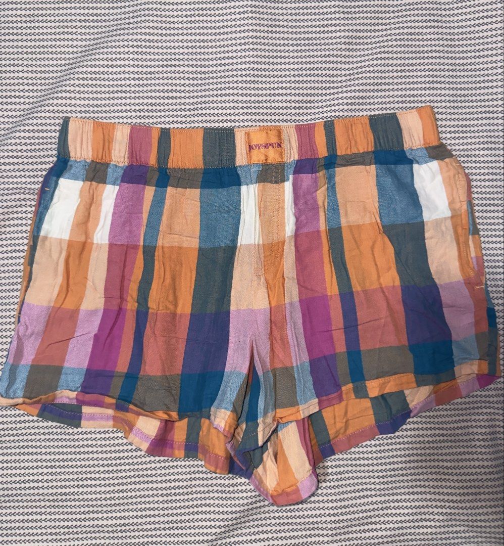 Joyspun Plaid Lounge Shorts Size S (Category: Shorts) located in Santa Ana. Submitted by fatikilla (Listing ID 1470464926, Image 1). Description: - Brand: Joyspun - Item: Plaid lounge shorts / sleepwear - Size: Small (4-6) - Material: Soft and breathable cotton-rayon blend - Features: Elastic waistband with orange branding patch, functional side pockets - Condition: Brand new - Origin: Made in Vietnam - Perfect for: Sleeping, lounging, or casual 