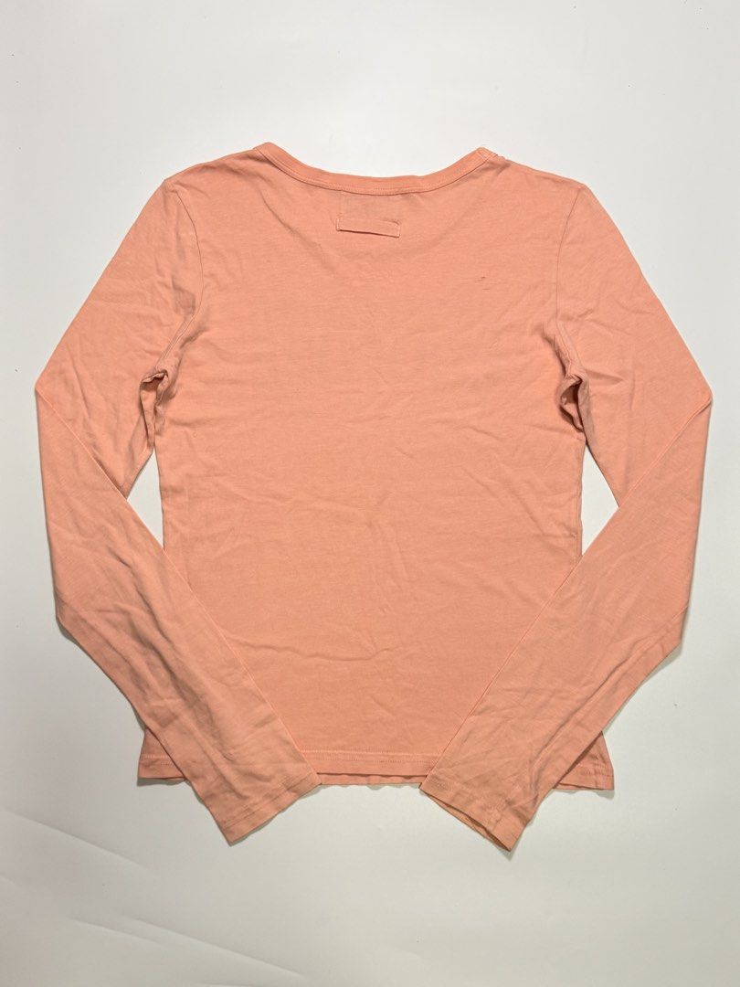 Juicy Couture (Category: Longsleeves) located in Manila. Submitted by eashalwsa (Listing ID 1470424451, Image 3). Description: .