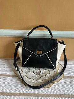 (Category: ) located in . Submitted by bellafashion08 (Listing ID 1470358846, Image 1). Description: .