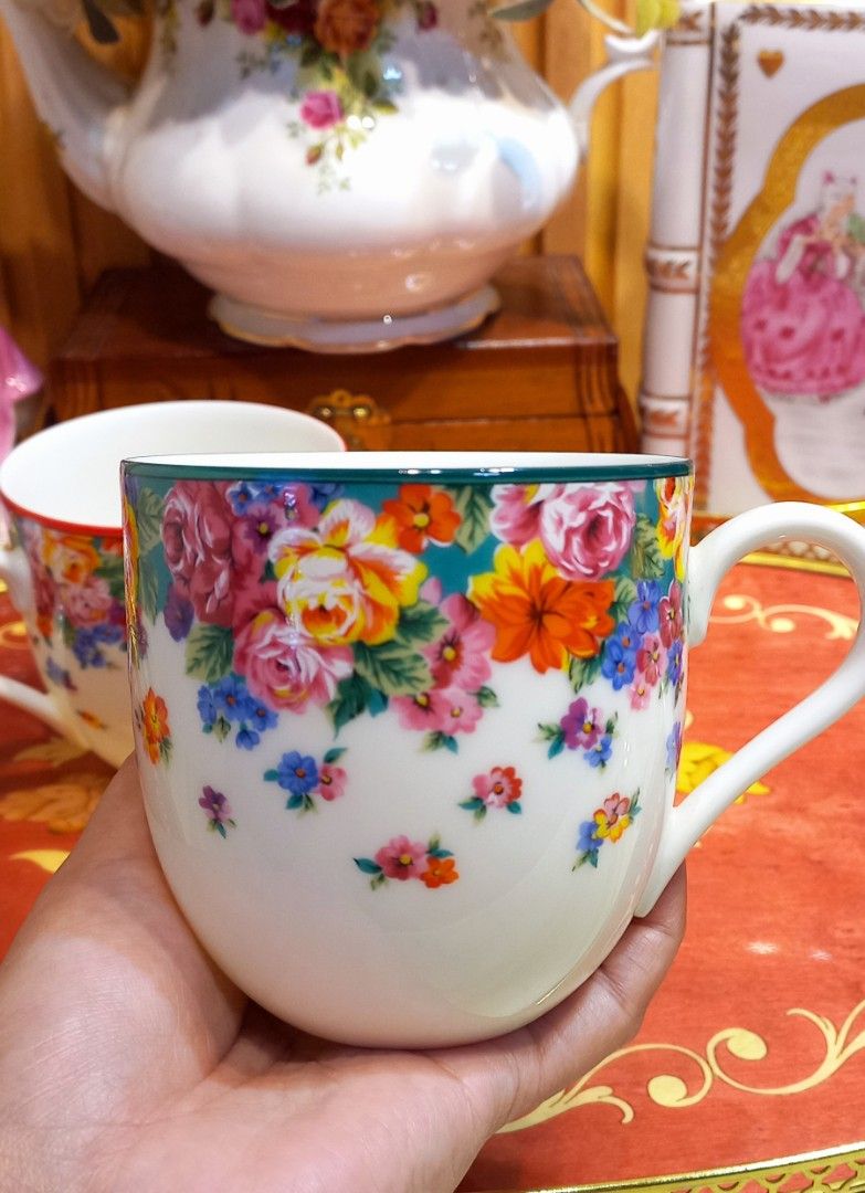 KENZO MUGS (Category: Coffee & Tea Tableware) located in Cagayan de Oro. Submitted by beezeemum (Listing ID 1470528564, Image 2). Description: KENZO MUGS ✨️Made in Japan ✨️In good conditions ✨️895 both plus sf.