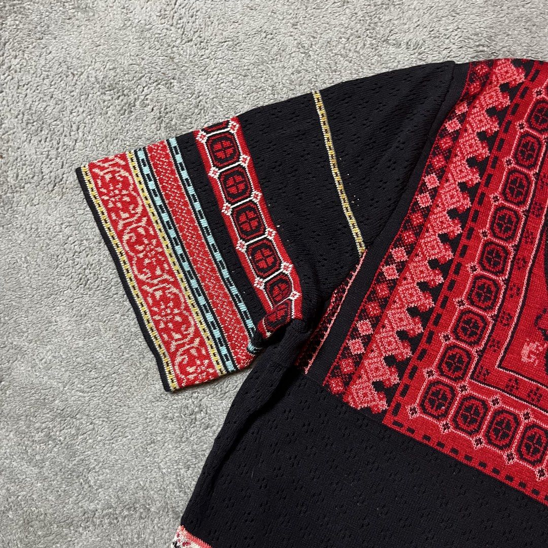 KENZO Vintage Knitted Cropped Top (Category: Luxury Apparel) located in Ajuy. Submitted by pastforward_womens (Listing ID 1470548638, Image 3). Description: AUTHENTIC Vintage Piece Excellent Condition Can fit Medium .