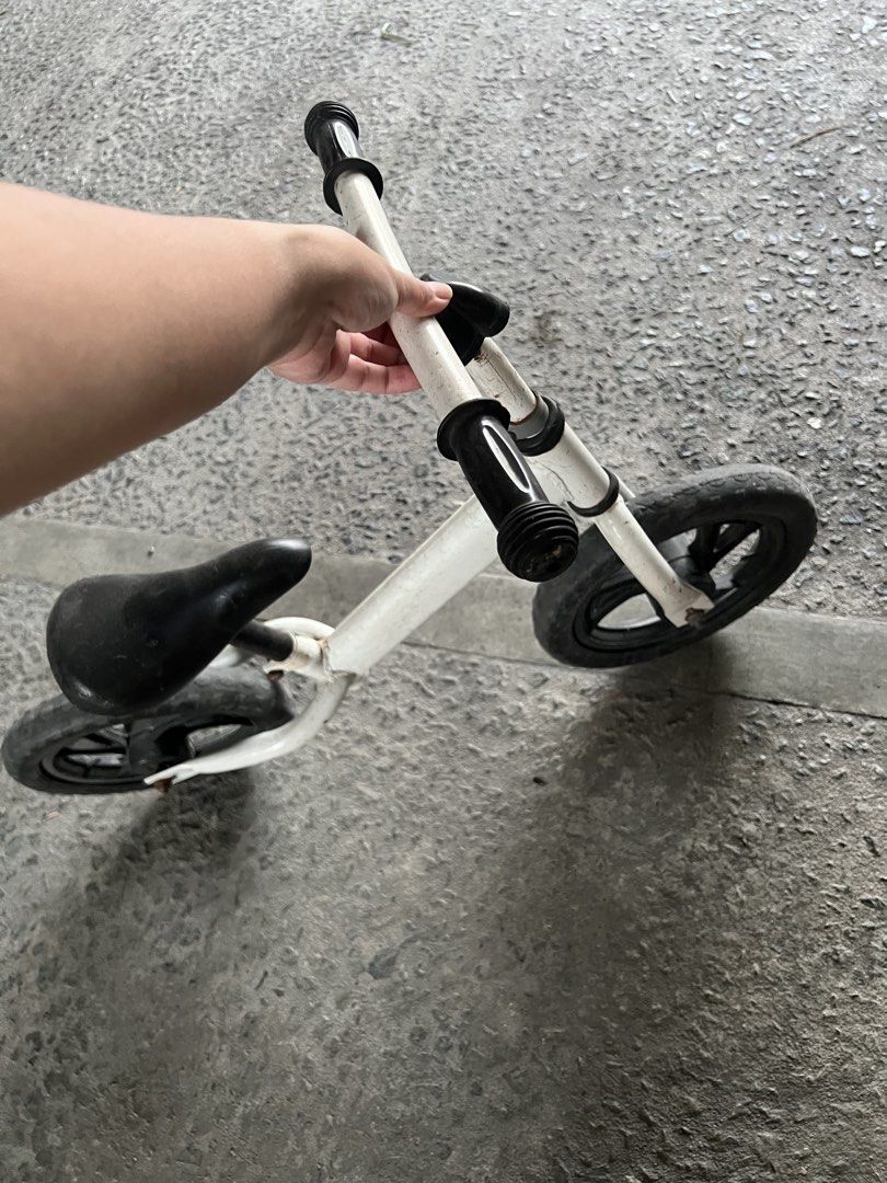 Kids Balance Bike (Category: Bicycles) located in Makati City. Submitted by kbernalcloset (Listing ID 1470440510, Image 2). Description: .
