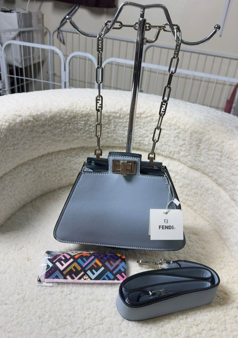 Kili bag (Category: Shoulder Bags) located in Binmaley. Submitted by amayscollections2 (Listing ID 1470361437, Image 1). Description: On sale Authenqual. fending ang shala in person pwedeng pwedeng pang event for only: ₱699+sf for payment first ₱769+sf for cash on delivery 📍Pangasinana We Ship Nationwide po🚚.