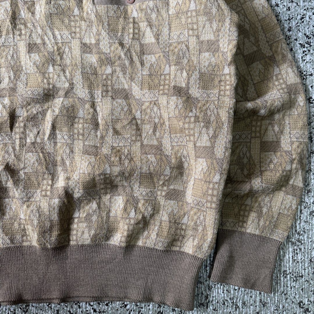Knited Polo Sweater (Category: Coats, Jackets and Outerwear) located in Baguio. Submitted by secondoption.ph (Listing ID 1470500886, Image 3). Description: Fitting Medium-large Length 26 Width 20.5.