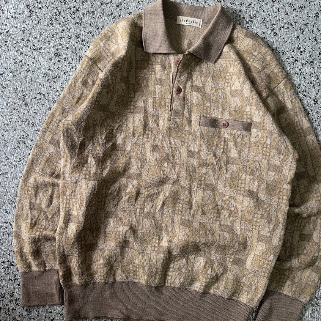 Knited Polo Sweater (Category: Coats, Jackets and Outerwear) located in Baguio. Submitted by secondoption.ph (Listing ID 1470500886, Image 2). Description: Fitting Medium-large Length 26 Width 20.5.