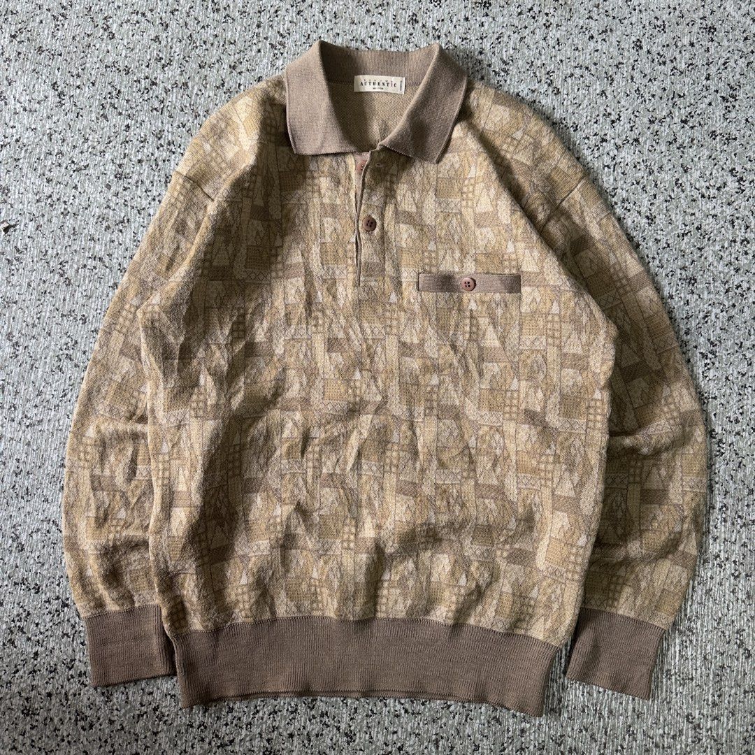 Knited Polo Sweater (Category: Coats, Jackets and Outerwear) located in Baguio. Submitted by secondoption.ph (Listing ID 1470500886, Image 1). Description: Fitting Medium-large Length 26 Width 20.5.
