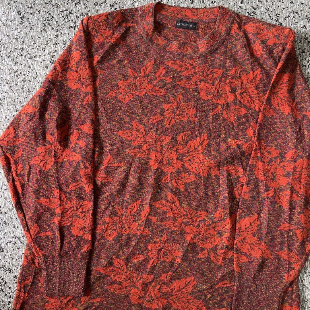 Knited Sweater (Category: Coats, Jackets and Outerwear) located in Baguio. Submitted by secondoption.ph (Listing ID 1470505215, Image 2). Description: Fitting medium-large Length 26.5 Width 22.