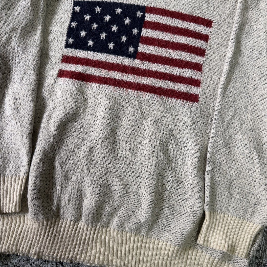 Knited Sweater (Category: Coats, Jackets and Outerwear) located in Baguio. Submitted by secondoption.ph (Listing ID 1470505732, Image 3). Description: Fitting medium Length 26 Width 23.