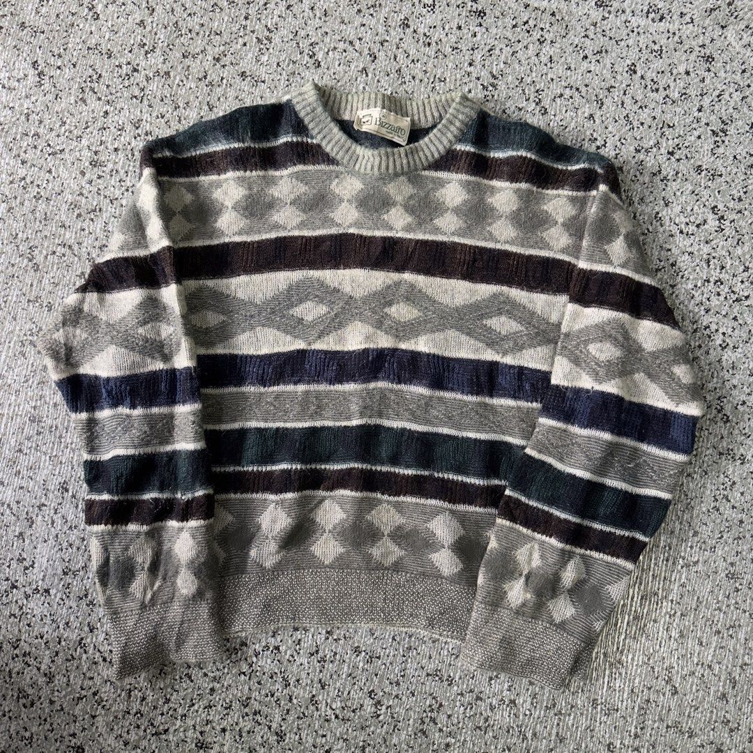 Knited Sweater (Category: Coats, Jackets and Outerwear) located in Baguio. Submitted by secondoption.ph (Listing ID 1470509356, Image 1). Description: Fitting medium Length 23.5 Width 23.