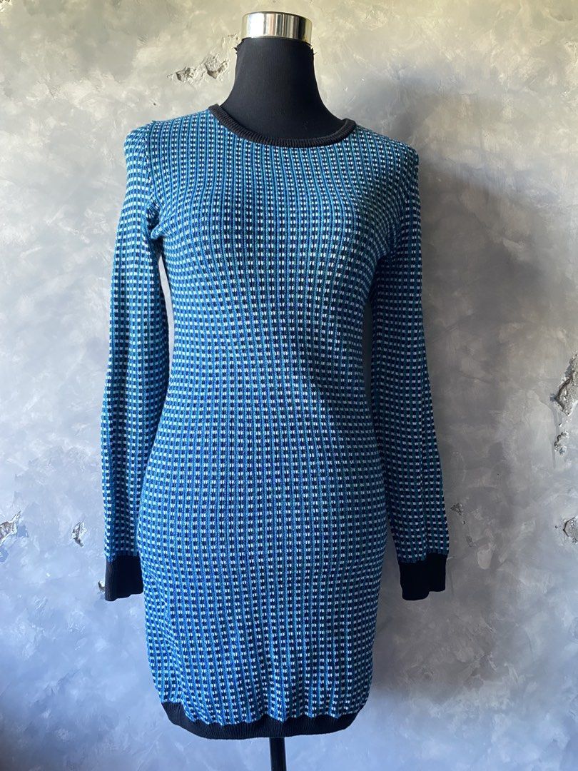 Knitted blue dress (Category: Dresses) located in Cebu City. Submitted by janb85 (Listing ID 1470556771, Image 1). Description: Med to large fit if you prefer a much fitted look Comfy body shape look .