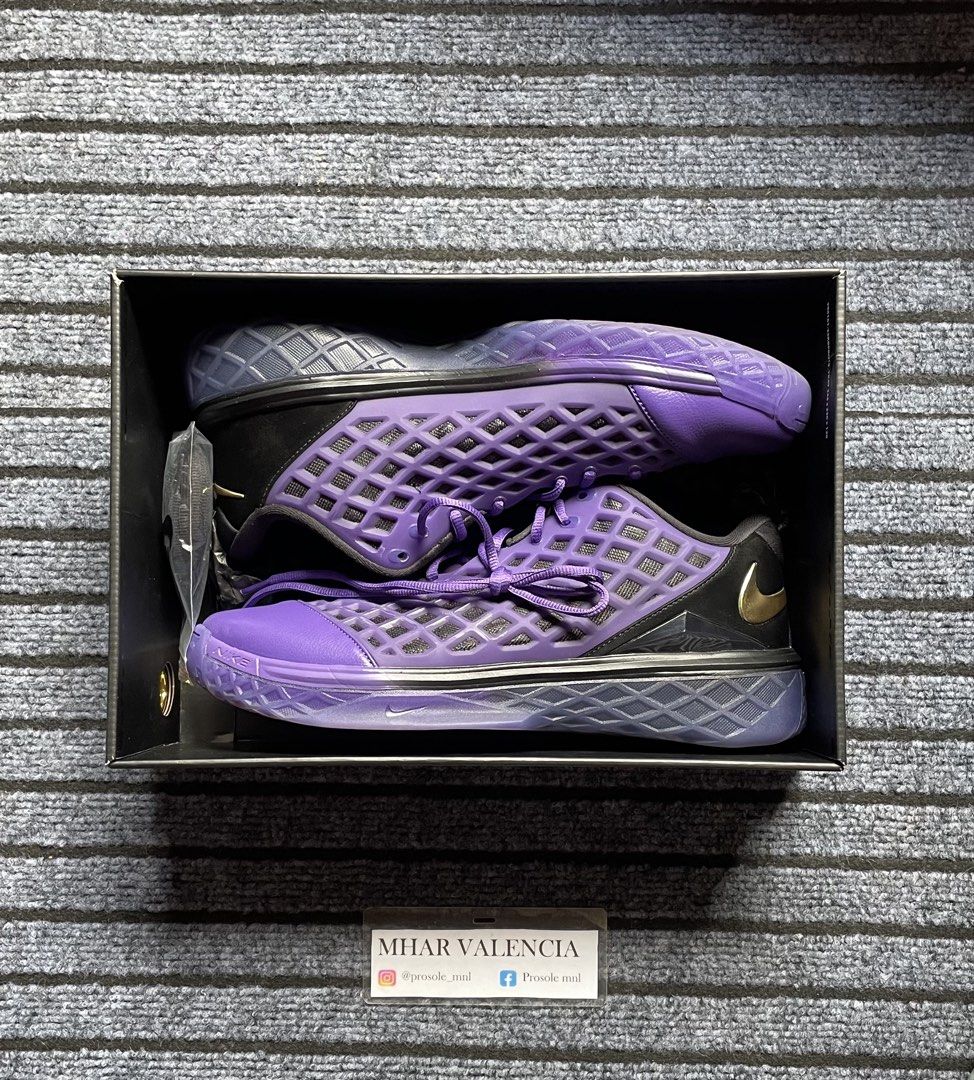 Kobe 3 “FC Barcelona” (Category: Sneakers) located in San Pedro. Submitted by mharemilvalencia (Listing ID 1470507919, Image 1). Description: - Used 1x only in original box - Striking purple and black colorway - Eye-catching gold swoosh logo on the heel - Stylish cage overlay design with breathable mesh panels - Matching purple laces included.