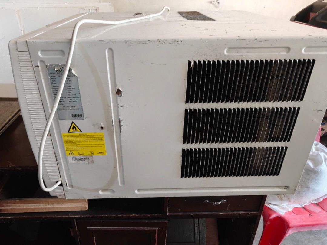 Kolin 1.5hp Inverter Aircon Window Type (Category: Air Conditioning and Heating) located in Quezon City. Submitted by zxcycle (Listing ID 1470374184, Image 3). Description: Kolin Aircon (KAG-150RSINV) 1.5hp Inverter Window Type Working No Issues 1yr used.