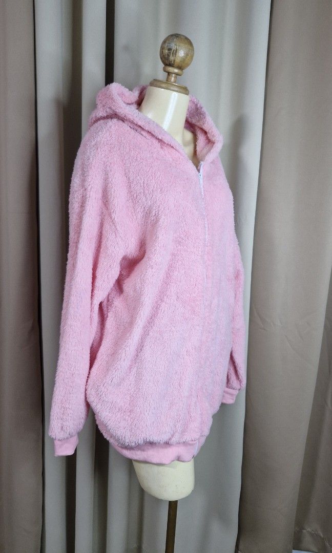 L: Hoody Jacket (Category: Coats, Jackets and Outerwear) located in Calabanga. Submitted by deniseallyson (Listing ID 1470464099, Image 2). Description: .