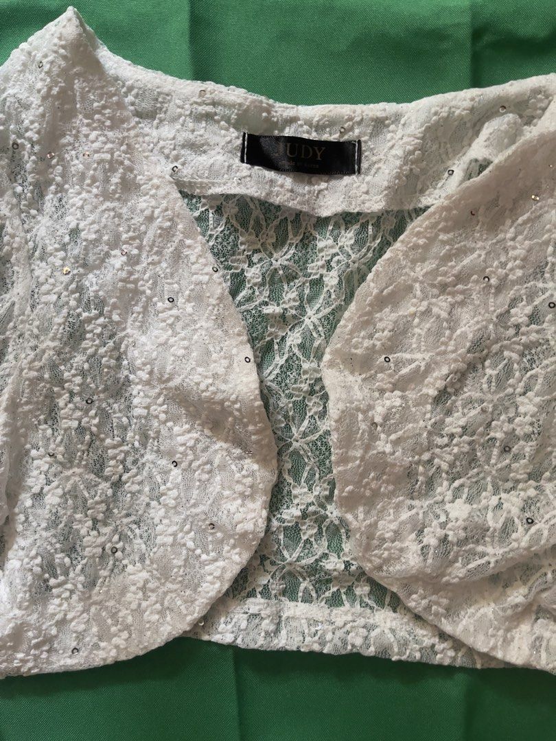 Lacey white bolero (Category: Coats, Jackets and Outerwear) located in Manila. Submitted by staerinight (Listing ID 1470502696, Image 2). Description: Xs-semi med.