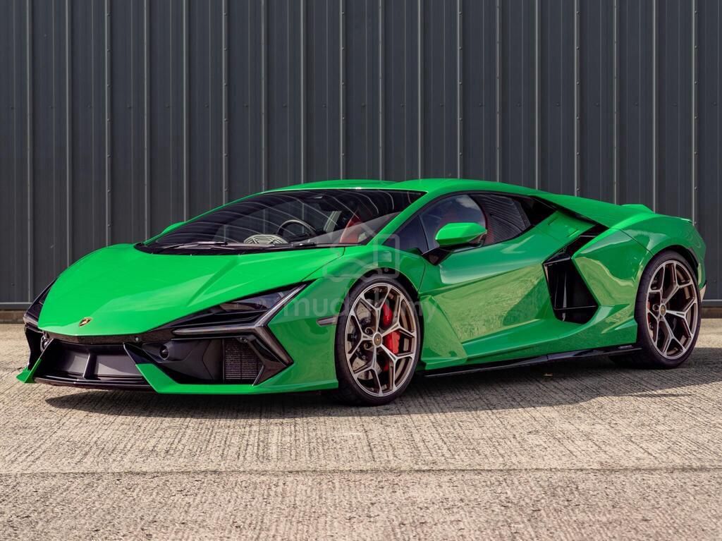 Lamborghini Revuelto Base Grade, Cars, Cars for Sale on Carousell