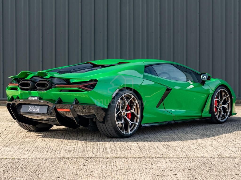 Lamborghini Revuelto Base Grade, Cars, Cars for Sale on Carousell
