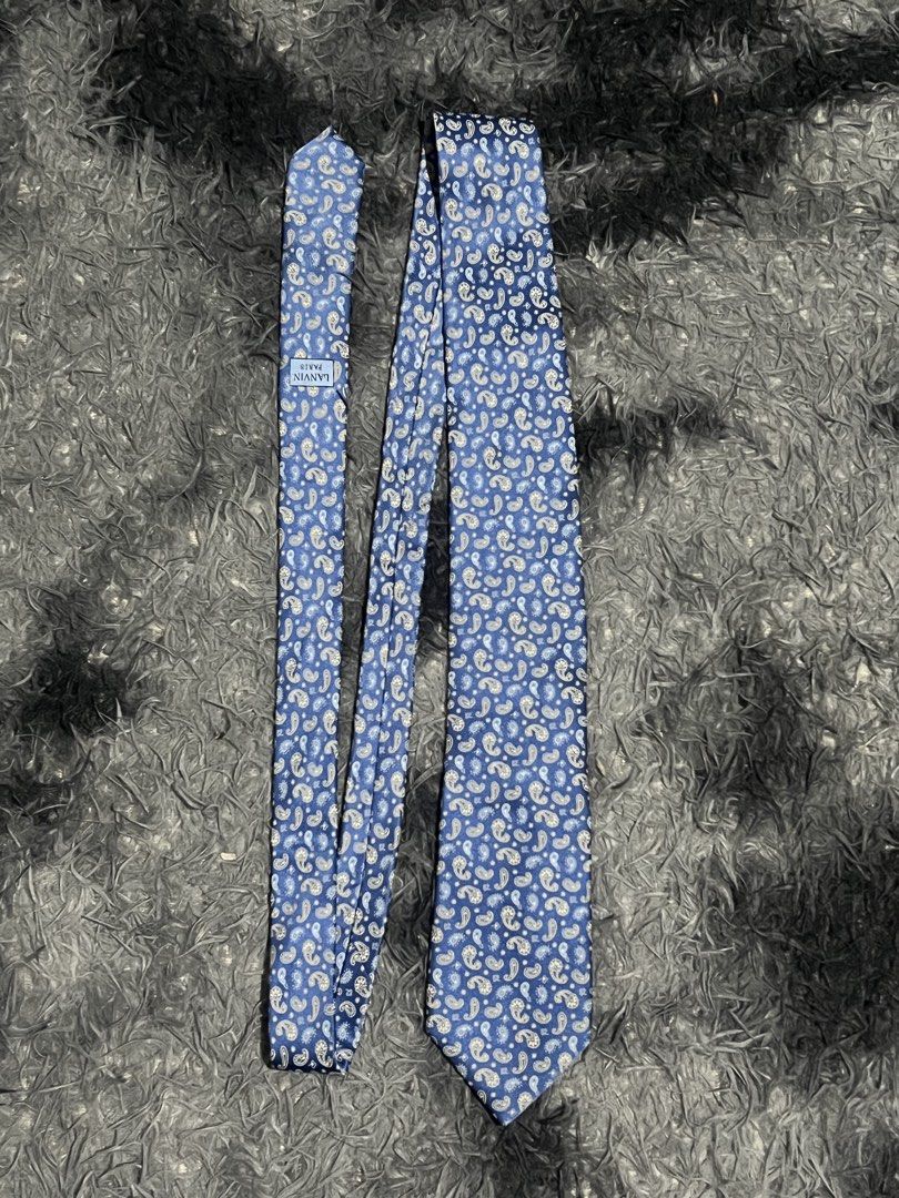 Lanvin Paris blue paisley necktie (Category: Ties) located in Cebu City. Submitted by drip_block (Listing ID 1470377180, Image 2). Description: Vintage Lanvin Paris necktie Intricate blue and multi-colored paisley pattern design 100% silk✅ Very good condition✅ WTS sa mga blues na tropa natin jan pang dagdag sa accessories nyo 🌐Can ship nationwide 🚚Courier: J&T express/Maxim 💸MOP: cash/gcash 📍LAPU LAPU CITY, CEBU ✅DF/SF will be shoulder by the