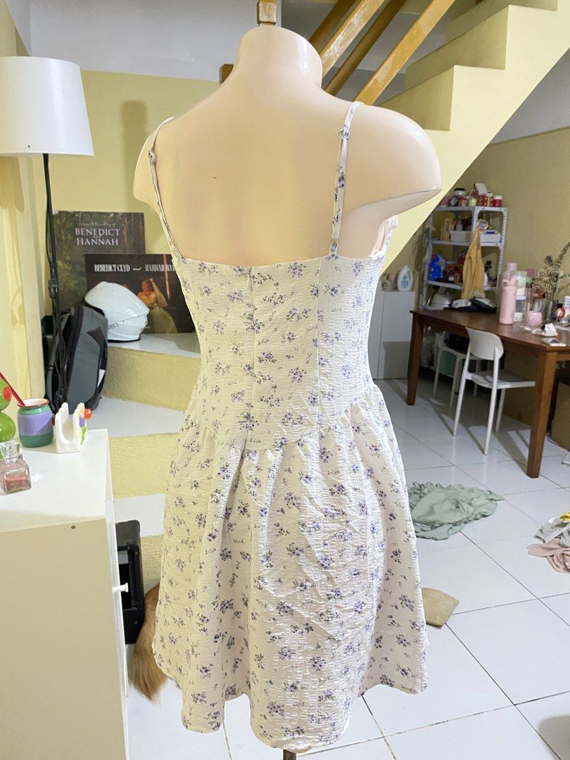 LAVENDER DITSY DRESS (Category: Dresses) located in Dasmarinas. Submitted by hannah.oakph (Listing ID 1470367431, Image 3). Description: .