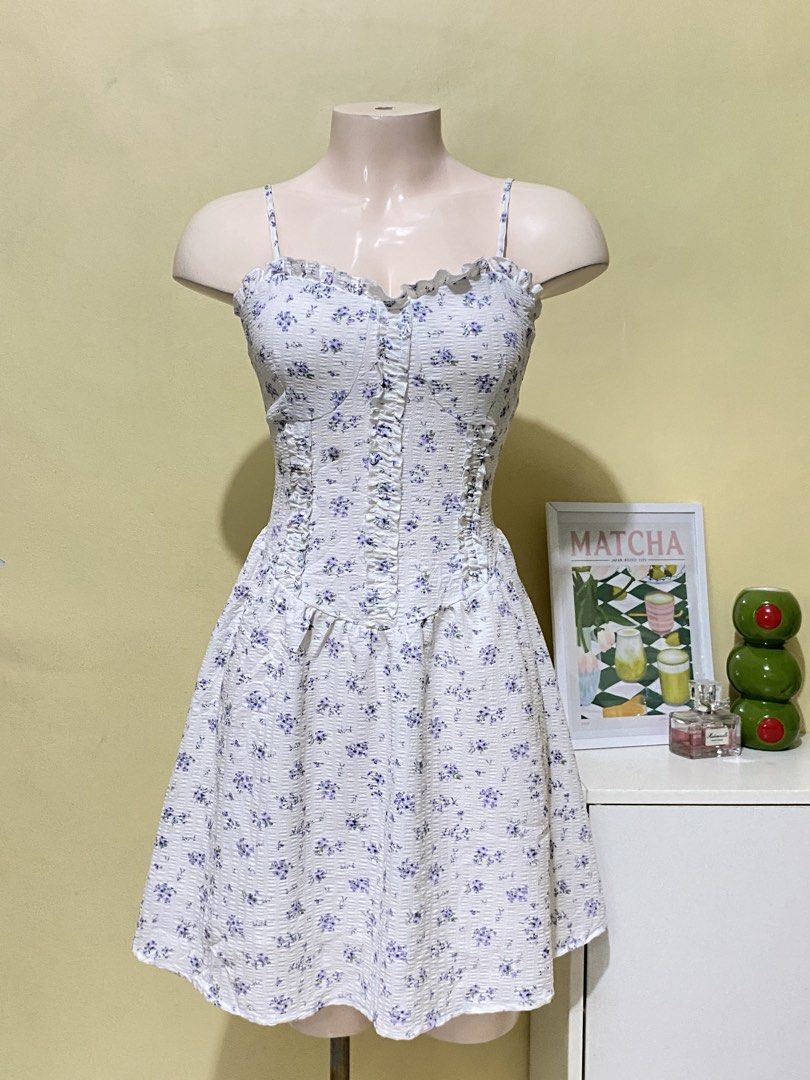 LAVENDER DITSY DRESS (Category: Dresses) located in Dasmarinas. Submitted by hannah.oakph (Listing ID 1470367431, Image 2). Description: .