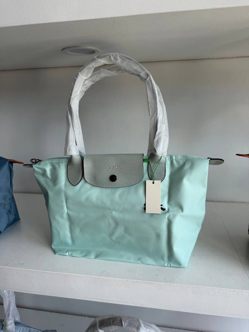 LC Green Series🏇🏻 (Category: Shoulder Bags) located in Binan City. Submitted by pinkykeenshop (Listing ID 1470405236, Image 1). Description: .