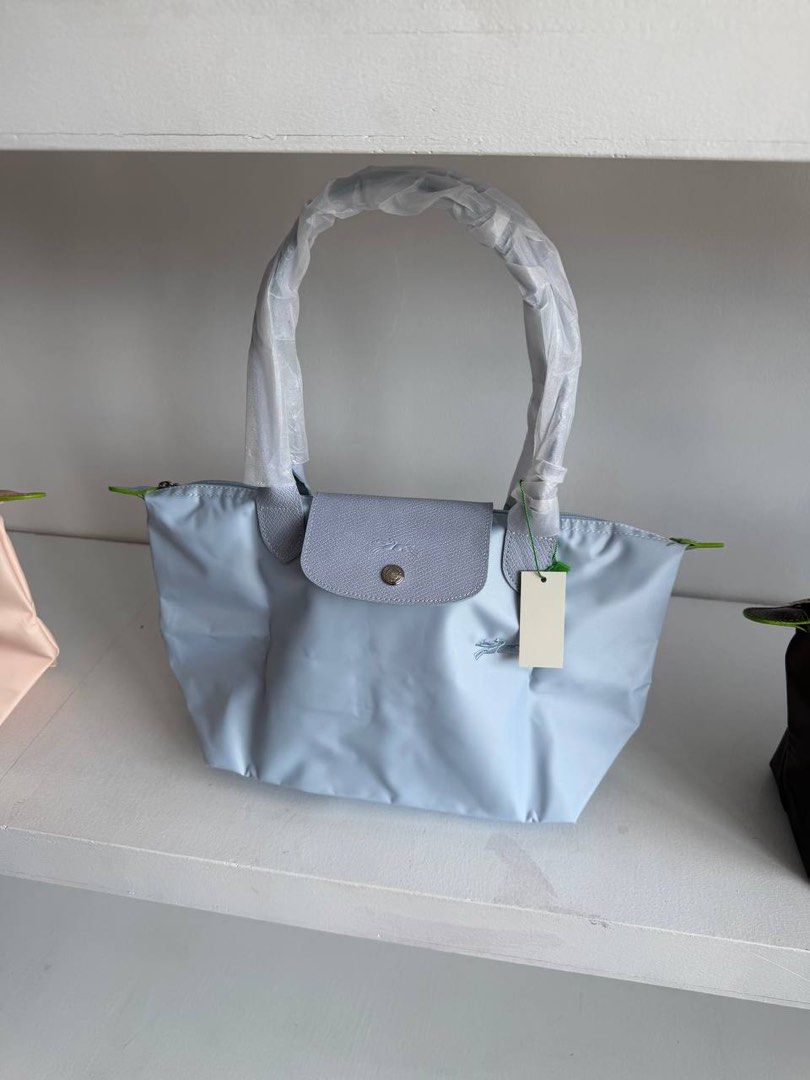 LC Green Series🏇🏻 (Category: Shoulder Bags) located in Binan City. Submitted by pinkykeenshop (Listing ID 1470405462, Image 1). Description: .