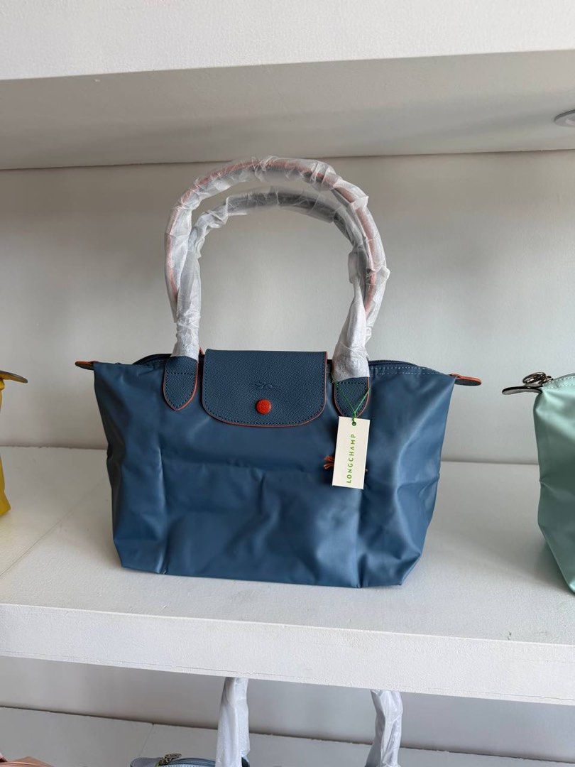 LC Green Series🏇🏻 (Category: Shoulder Bags) located in Binan City. Submitted by pinkykeenshop (Listing ID 1470405553, Image 1). Description: .